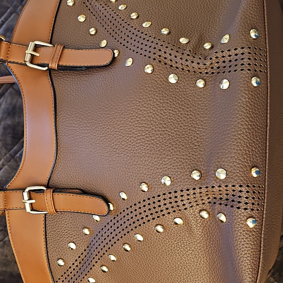 Shoulder Bag - Picture 5 of 16